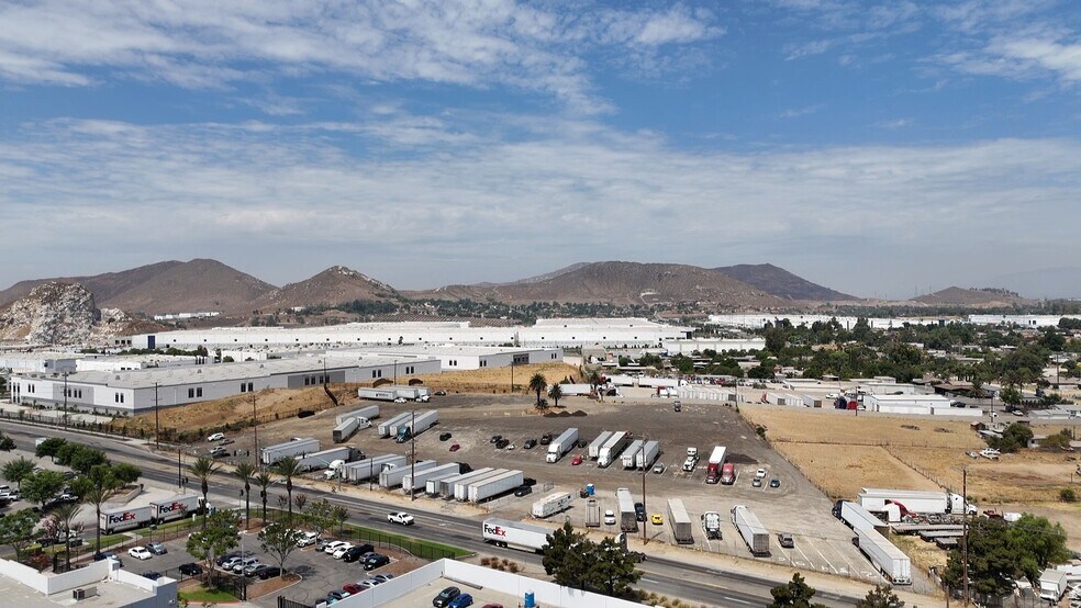 More Photos Of 815 Agua Mansa Rd, Bloomington Land For Sale