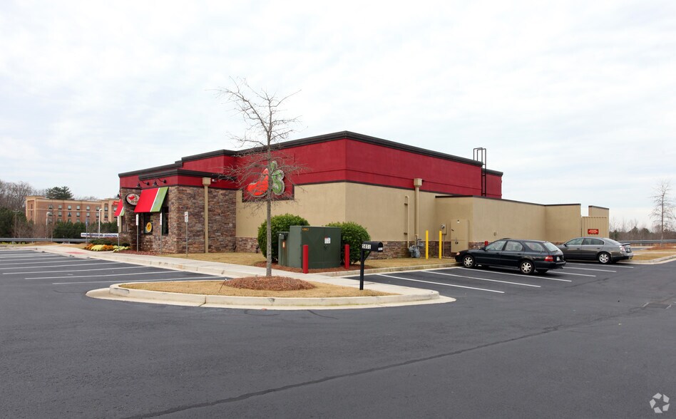 More Photos Of 5851 Spout Springs Rd, Flowery Branch Restaurant For Sale