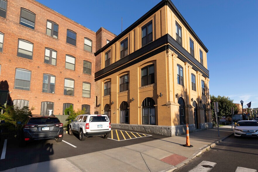 Primary Photo Of 153 Main St, Ansonia Warehouse For Lease