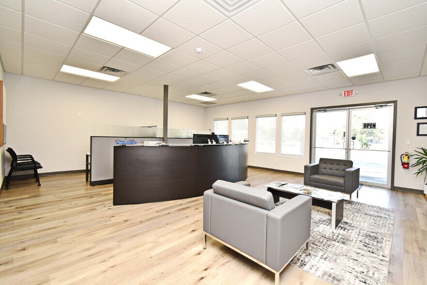 More Photos Of 2575 French Ave, Sanford Loft Creative Space For Sale