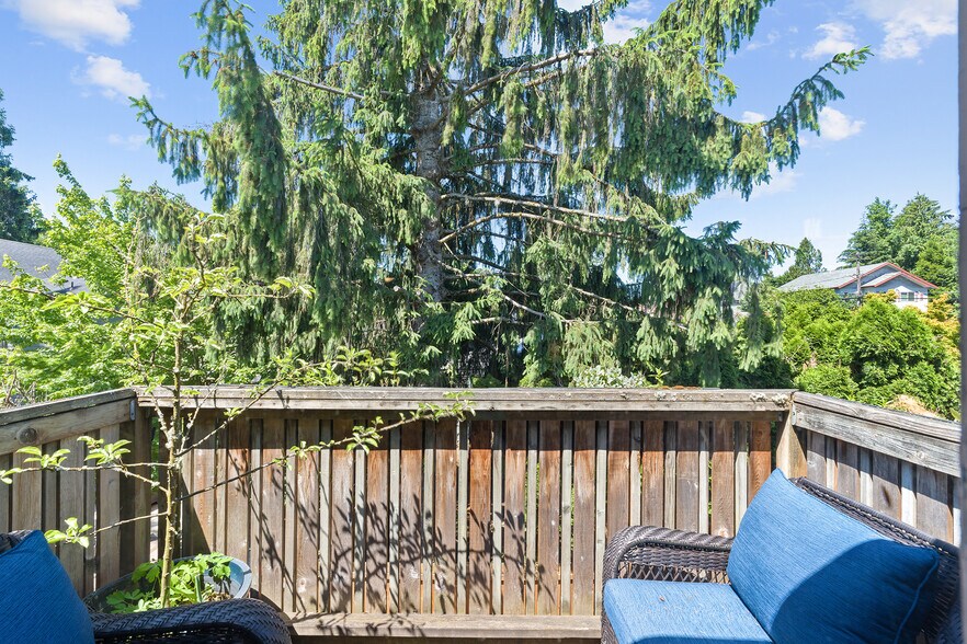 More Photos Of 7409 SW Capitol Hwy, Portland Freestanding For Sale