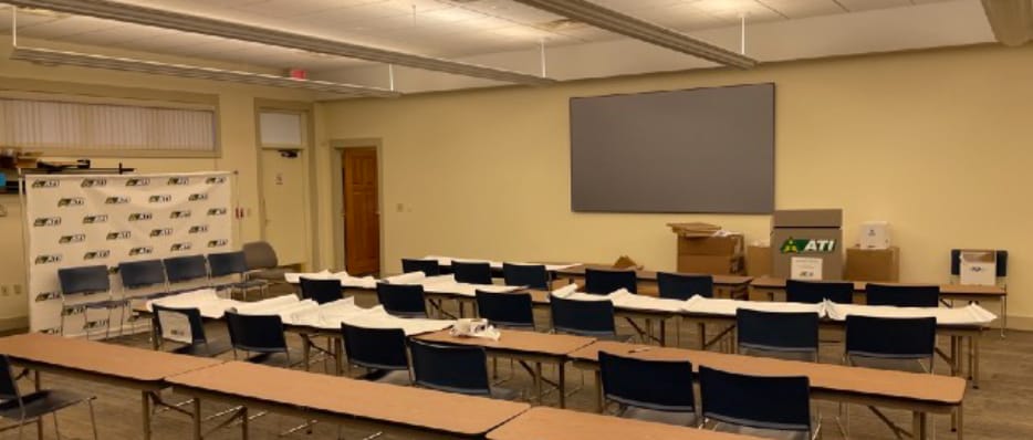 More Photos Of 1625 Commerce Pky, Bloomington Office For Sale