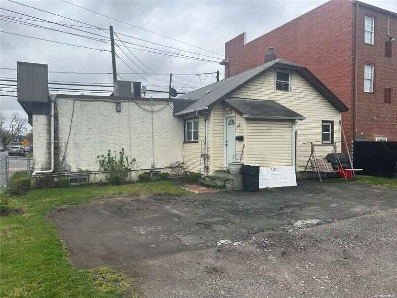 More Photos Of 847 Prospect ave, Westbury Medical For Sale