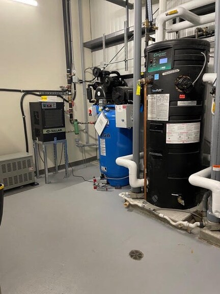 More Photos Of 65 Roundel Rd, North Bay Refrigeration Cold Storage For Sale