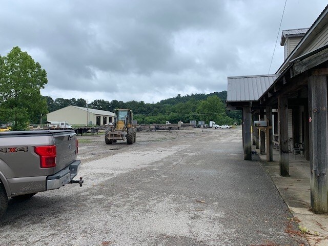 More Photos Of State Route 149, Bellaire Warehouse For Lease