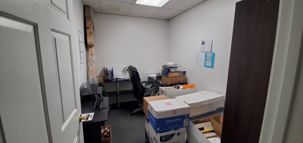 More Photos Of 22B John Marshall St, Warrenton Office For Lease