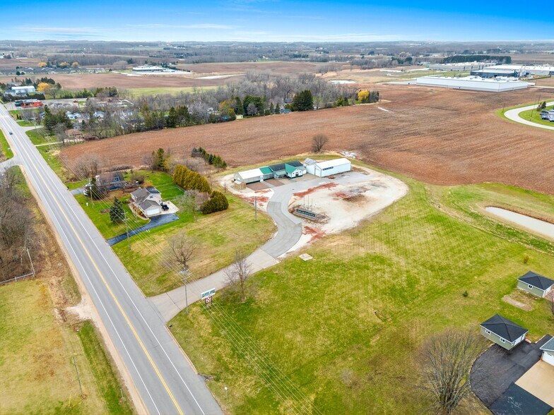 More Photos Of 5814 Calumet Ave, Manitowoc General Retail For Sale