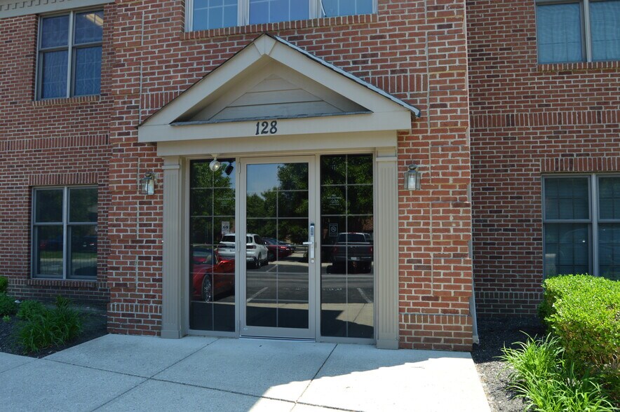 More Photos Of 128 County Line Rd, Westerville Office For Lease