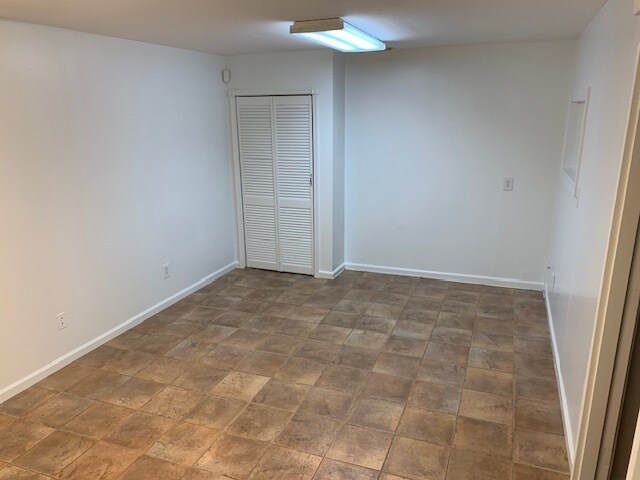 More Photos Of 809 W Professional Pl, Chesapeake Light Manufacturing For Lease