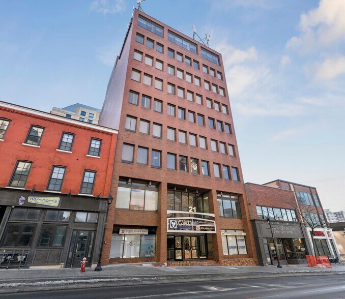 More Photos Of 21 Queen St E, Brampton Office For Sale