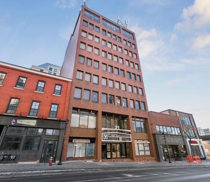 More Photos Of 21 Queen St E, Brampton Office For Sale