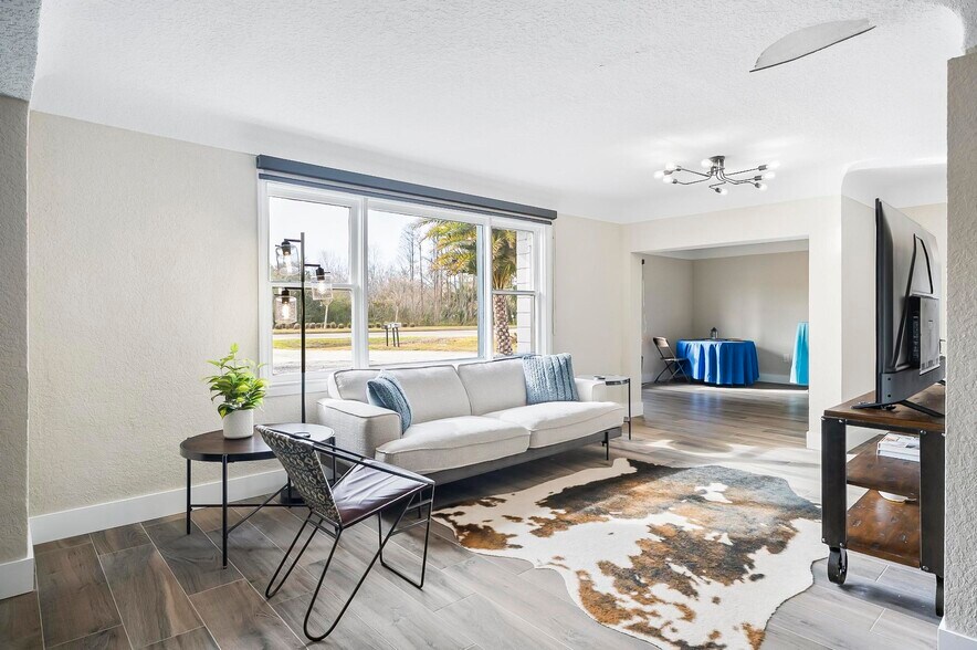 More Photos Of 2360 E Moody Blvd, Bunnell Industrial For Sale