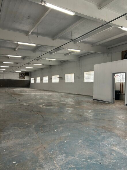 More Photos Of 6924 E Truman Rd, Kansas City Warehouse For Sale
