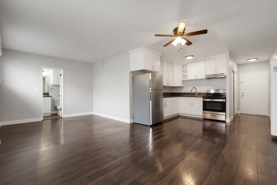 More Photos Of 1911 W 2nd St, Los Angeles Apartments For Sale