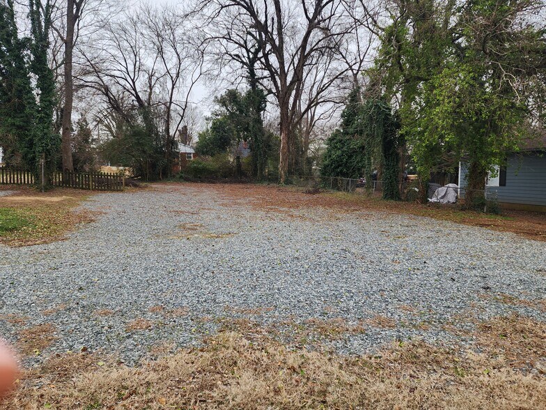 More Photos Of 1017 Beatties Ford Rd, Charlotte Loft Creative Space For Lease