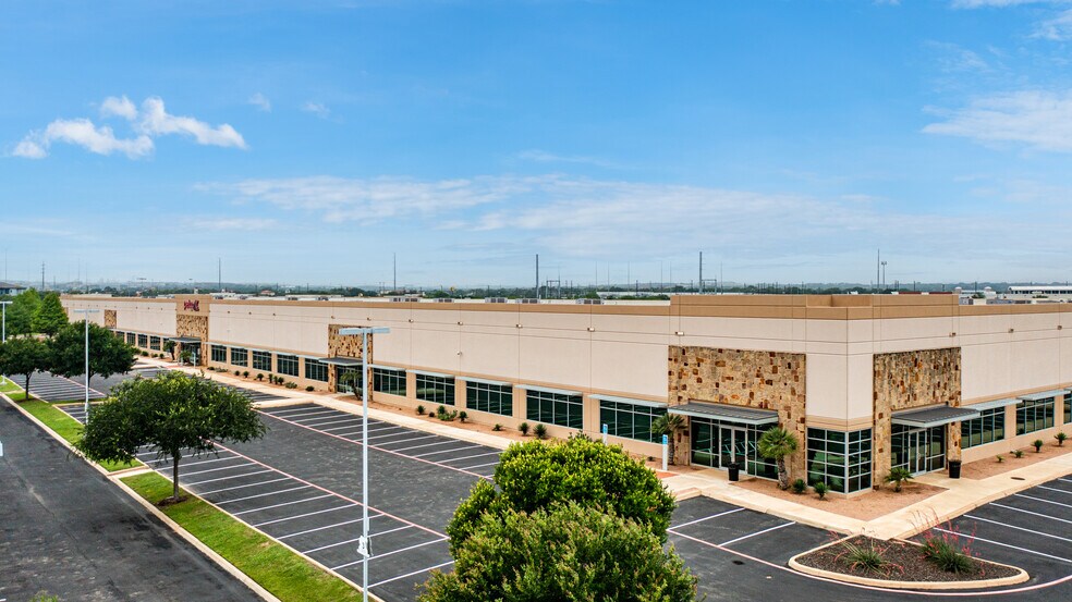 More Photos Of 654 Richland Hills Dr, San Antonio Office For Sale