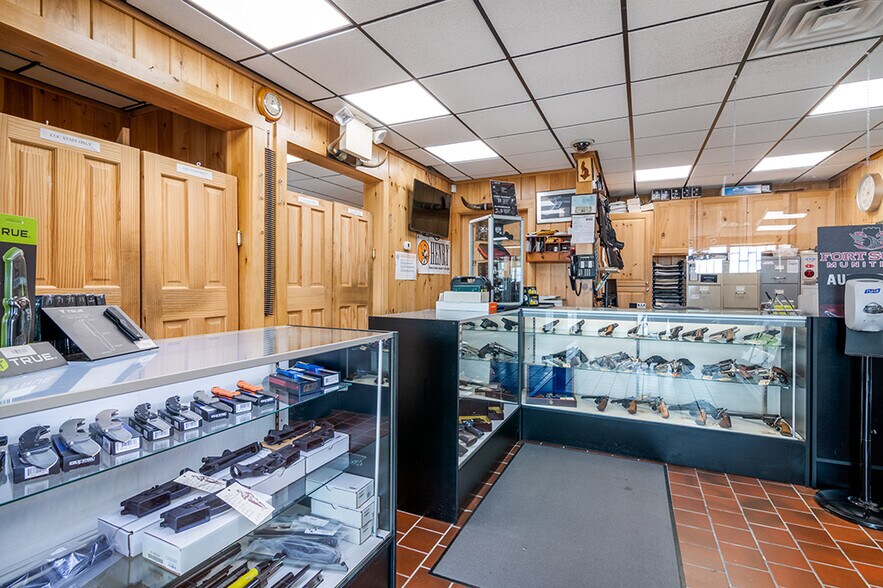 More Photos Of 6595 Post Rd, North Kingstown Fast Food For Sale