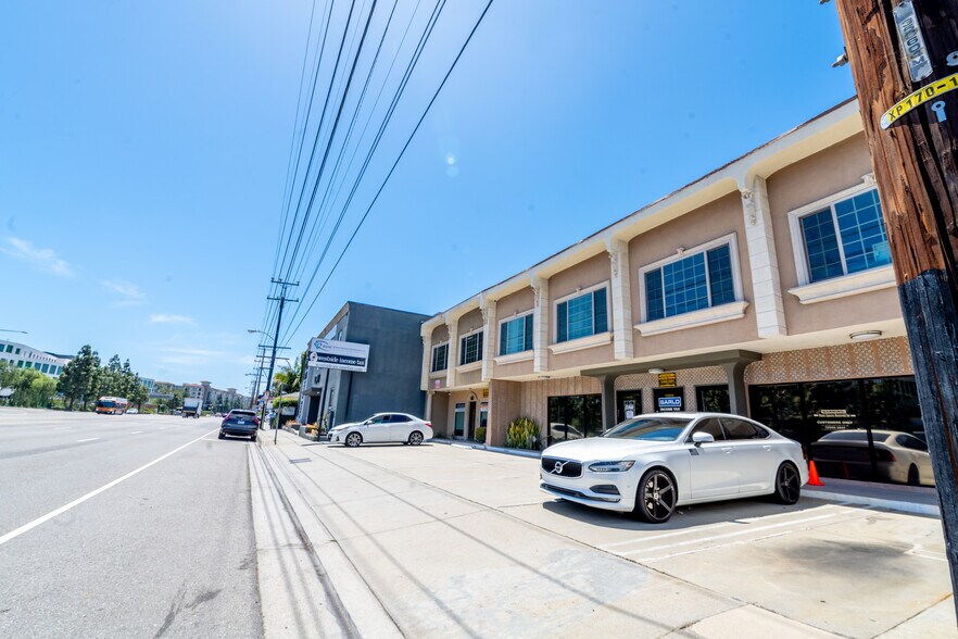 More Photos Of 12035 Jefferson Blvd, Culver City Office For Sale