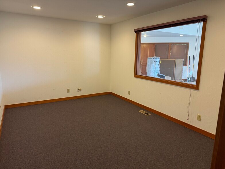 More Photos Of 400 Williamson Way, Ashland Office Residential For Sale