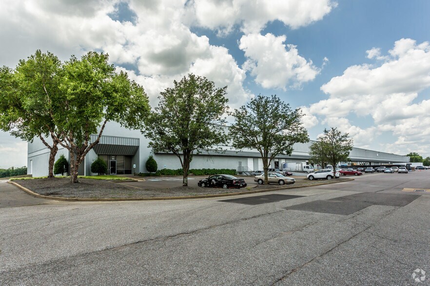 More Photos Of 4905 Southridge Blvd, Memphis Distribution For Lease