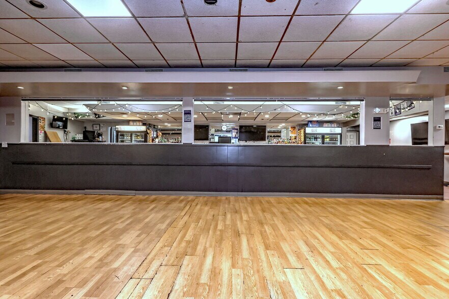 More Photos Of 560 Woodward Ave, New Haven Flex For Sale