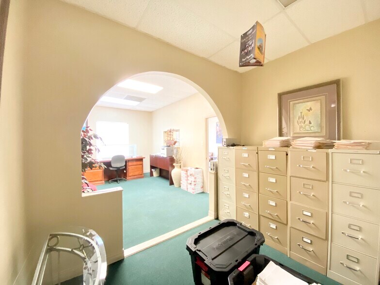 More Photos Of 3102 E Business 83, Weslaco Office For Lease