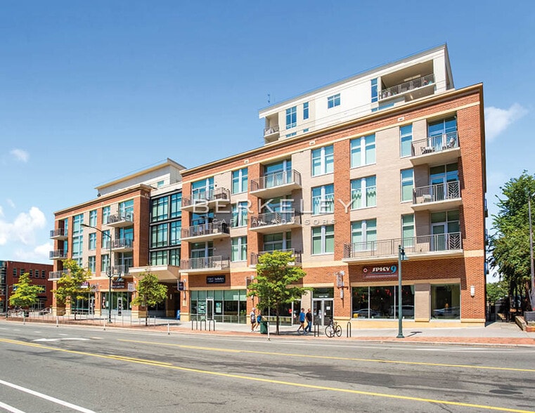 More Photos Of 140 W Franklin St, Chapel Hill Apartments For Sale