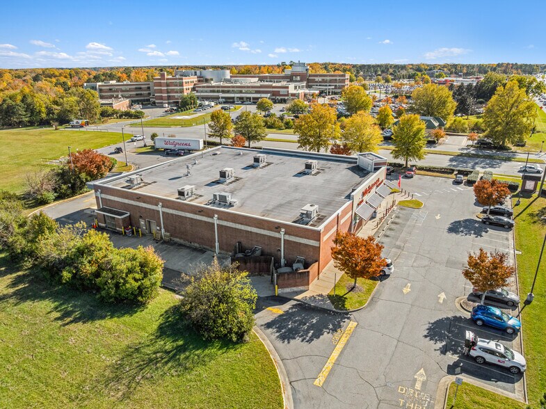 More Photos Of 2902 Godwin Blvd, Suffolk Drugstore For Sale