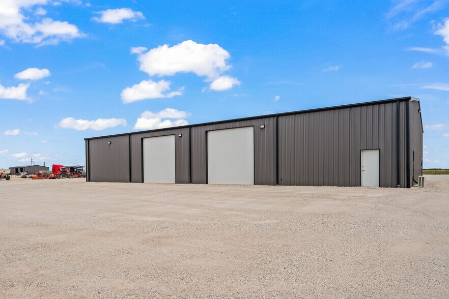 More Photos Of 6322 F M 2641, Shallowater Industrial For Lease