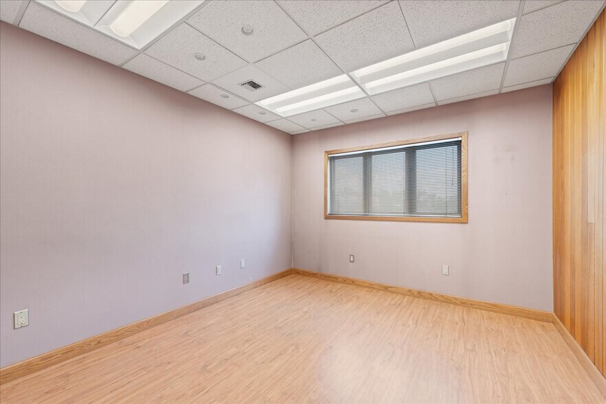 More Photos Of 980 Deere St, Fairbanks Warehouse For Sale