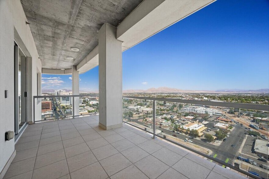 More Photos Of 900 S Las Vegas Blvd, Las Vegas Apartments For Sale