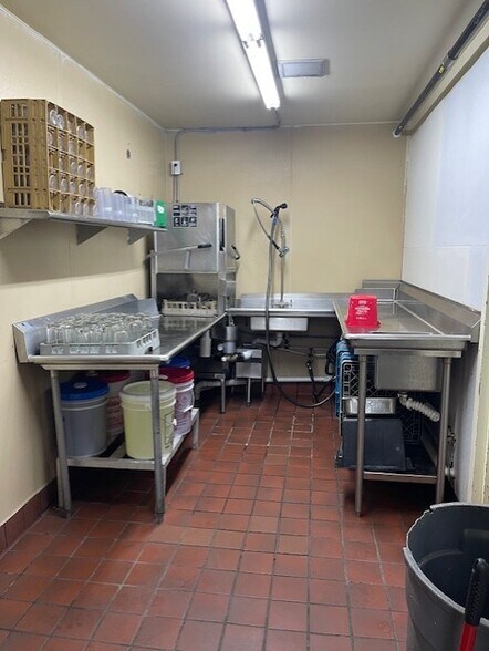 More Photos Of 3009 E Ash St, Goldsboro Restaurant For Sale