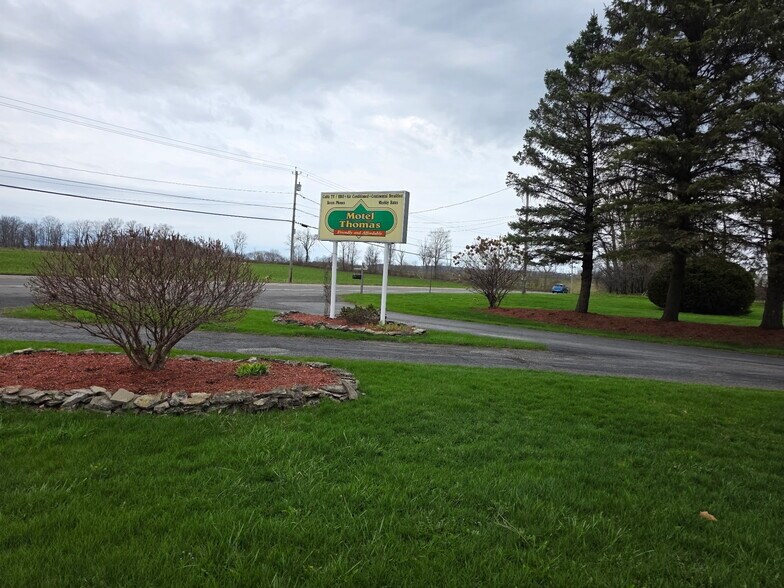 More Photos Of 2100 W Genesee Tpke, Camillus Hospitality For Sale