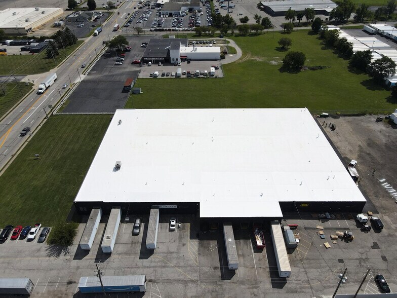 Primary Photo Of 195 Phillipi Rd, Columbus Warehouse For Sale
