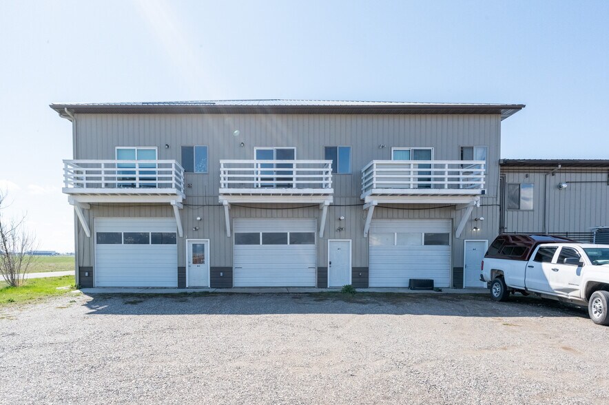More Photos Of 211 Jetway Dr, Belgrade Flex For Sale