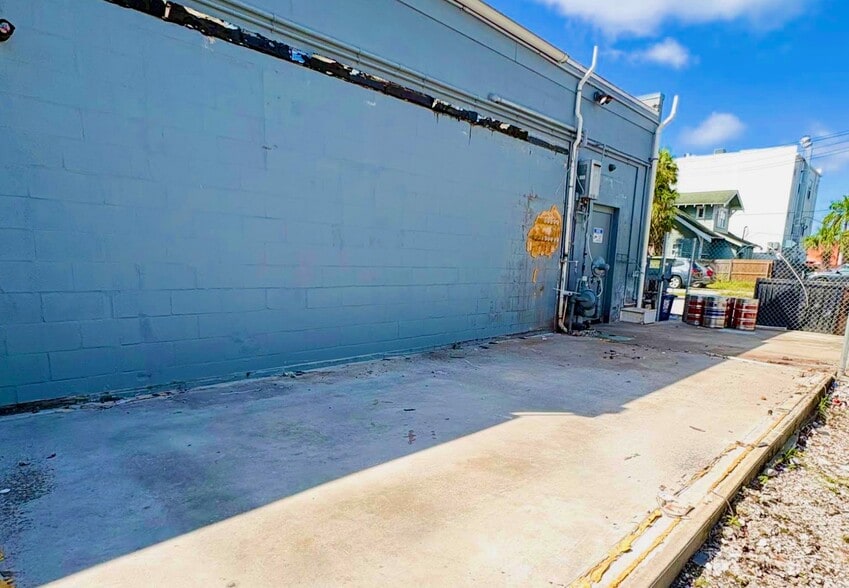 More Photos Of 2601 Central Ave, Saint Petersburg Restaurant For Lease