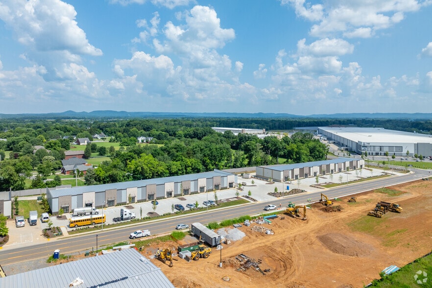 More Photos Of 2139 Logistics Way, Murfreesboro Unknown For Lease
