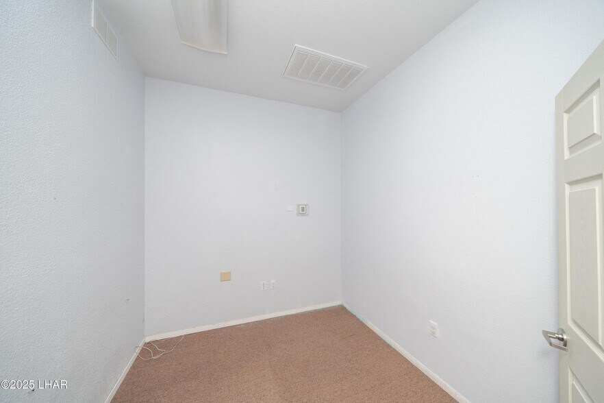 More Photos Of 1515 N Lake Havasu Ave, Lake Havasu City General Retail For Sale