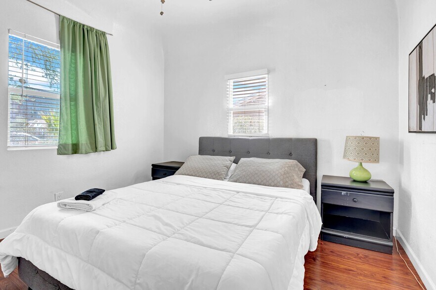 More Photos Of 712 E Pierce St, Phoenix Multifamily For Sale