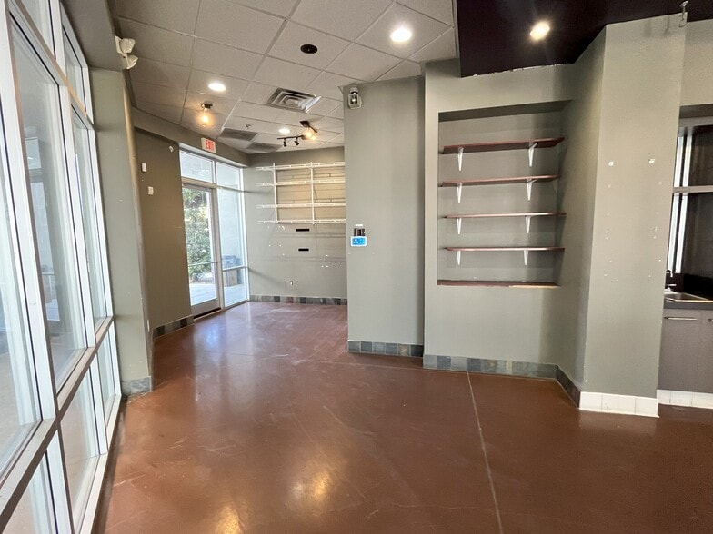 More Photos Of 303 S Water St, Henderson Office For Sale