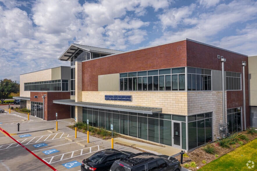 Primary Photo Of 1629 Smirl Dr, Heath Loft Creative Space For Lease