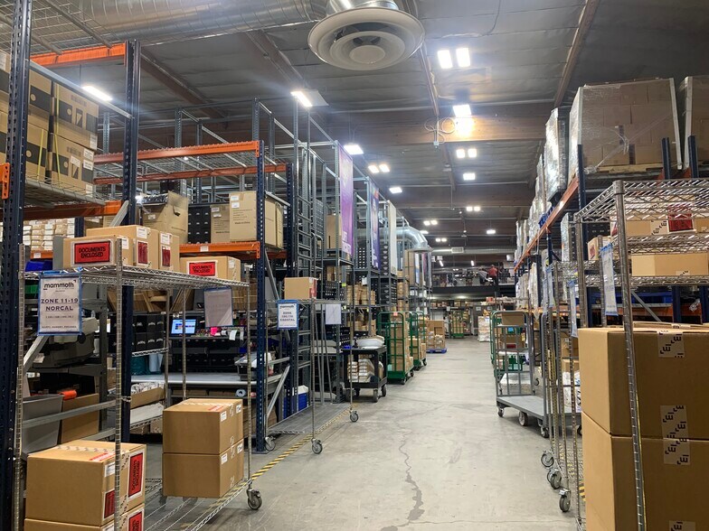 More Photos Of 11925 Vose St, North Hollywood Warehouse For Sale