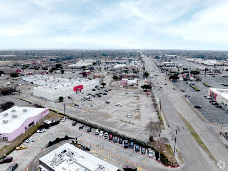 More Photos Of 1301 E Belt Line Rd, Richardson Health Club For Lease