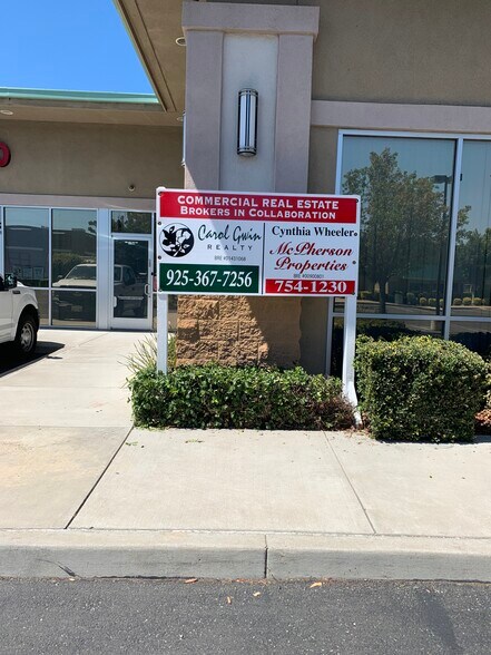 More Photos Of 4851 Lone Tree Way, Antioch Storefront Retail Office For Lease