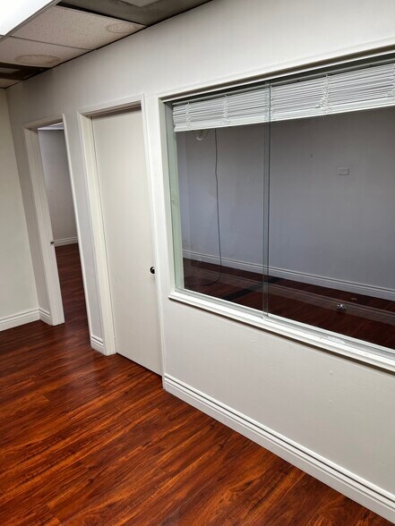 More Photos Of 9010 Corbin Ave, Northridge Office For Lease