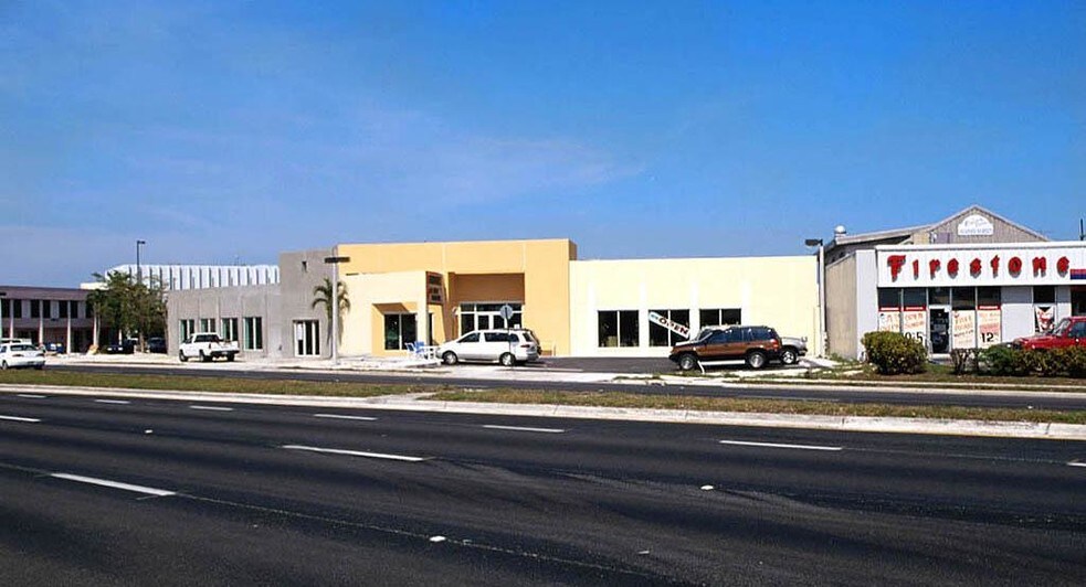 More Photos Of 9775 S Dixie Hwy, Miami Freestanding For Sale