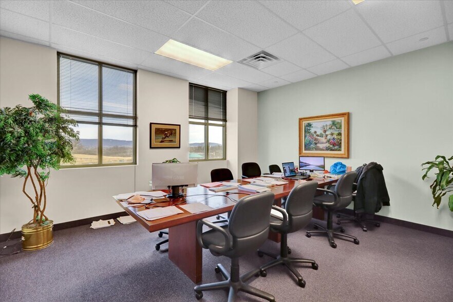 More Photos Of 1350 Broadcasting Rd, Wyomissing Office For Sale