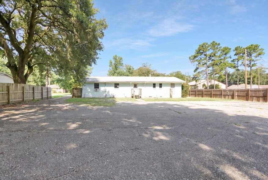 More Photos Of 4542 Alba St, Pace Office For Sale