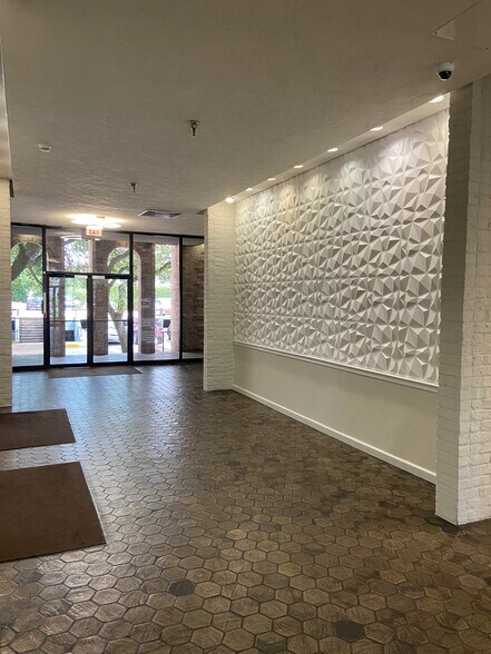 More Photos Of 2990 Richmond Ave, Houston Office For Lease