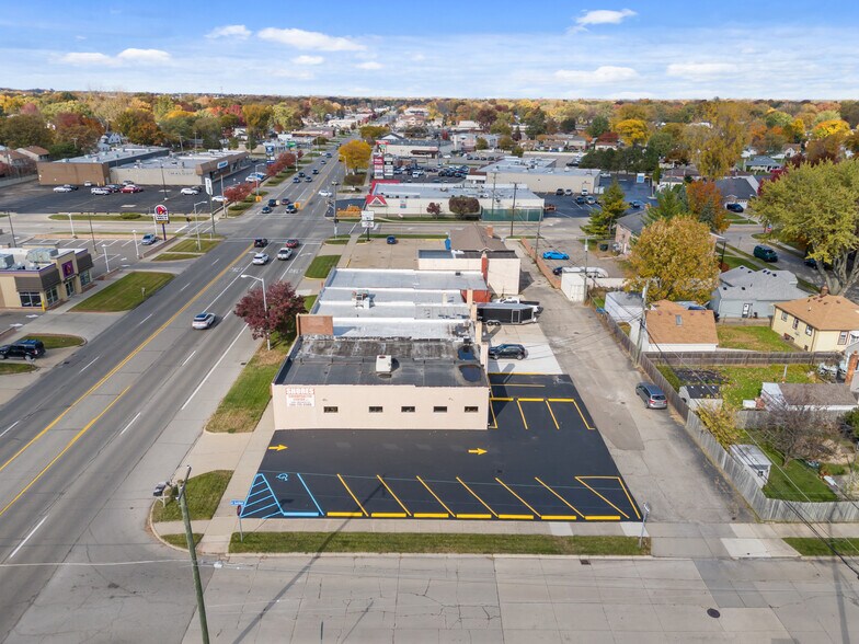 More Photos Of 28404 Harper Ave, Saint Clair Shores Storefront Retail Office For Lease